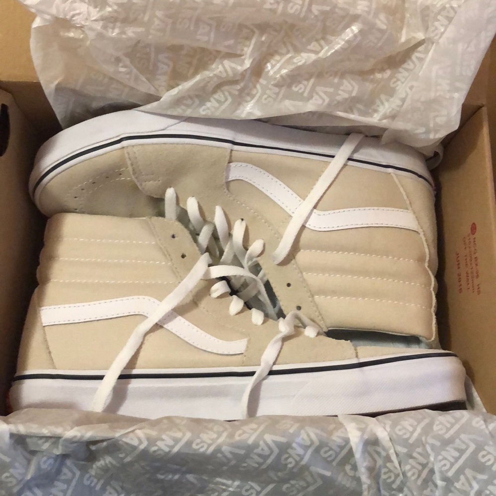 NWOT VANS Sk8-Hi Birch & True White Women’s Shoes